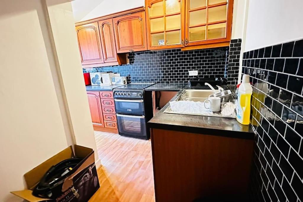 3 Bed House East London Home מראה חיצוני תמונה
